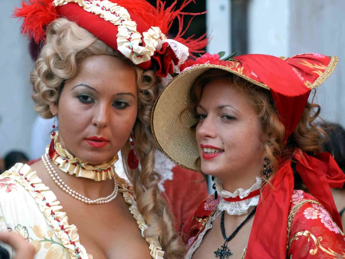 Venice Carnival Costumes: Renting and Wearing Guide