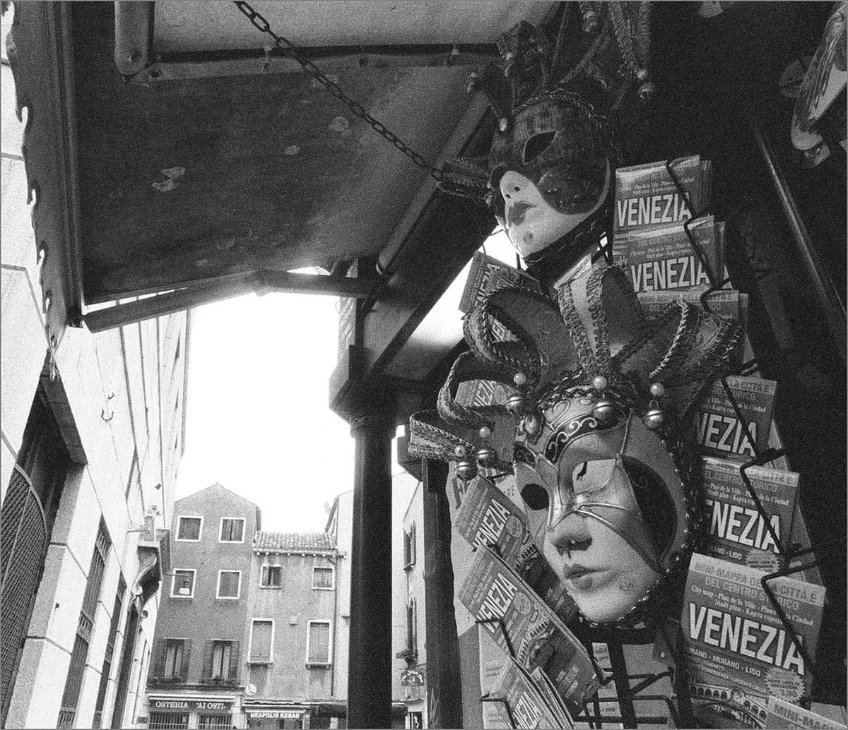 Venice Carnival Masks Guide: History & Buying Tips