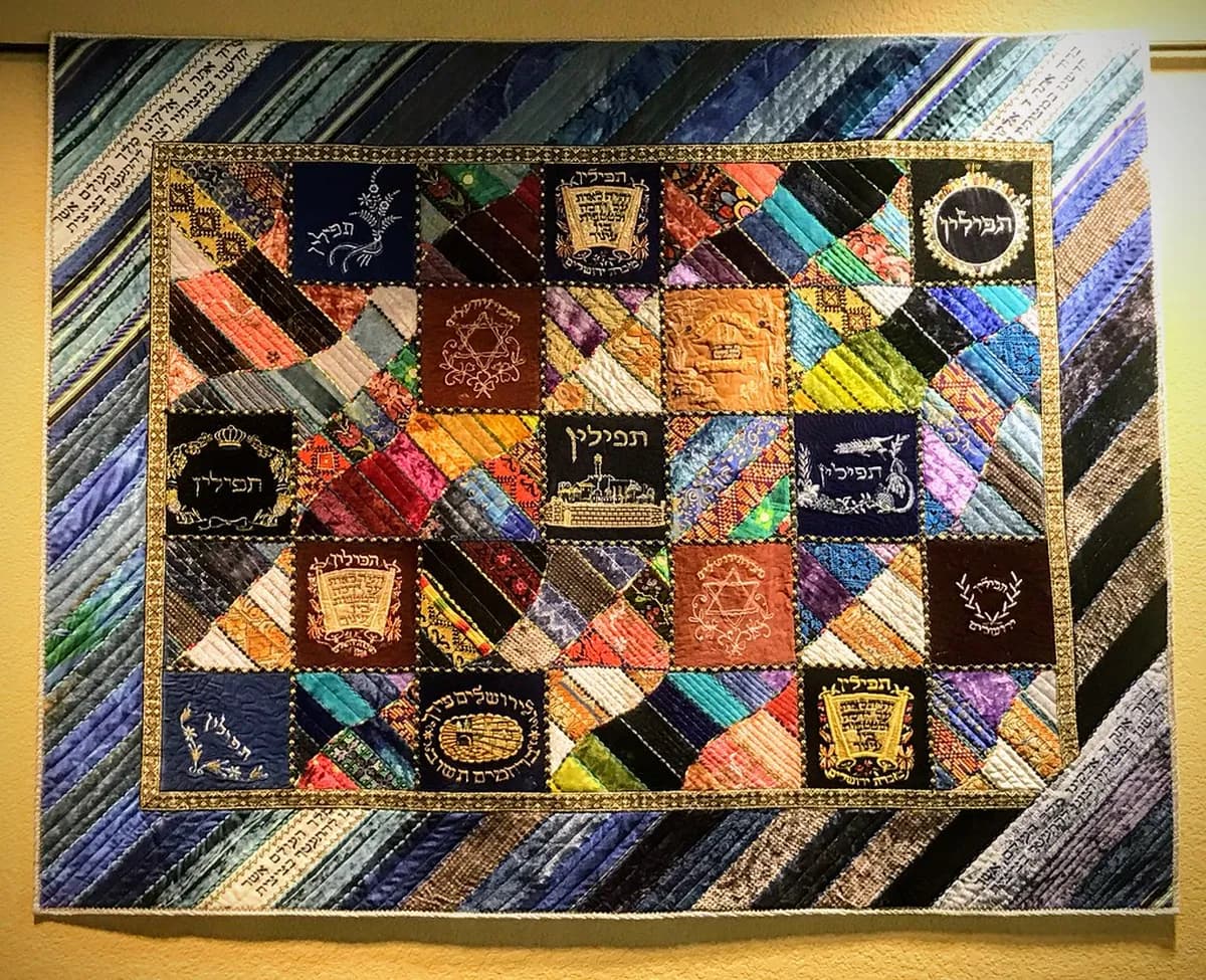 What to Wear for King's Day in Amsterdam: 2026 Style Guide