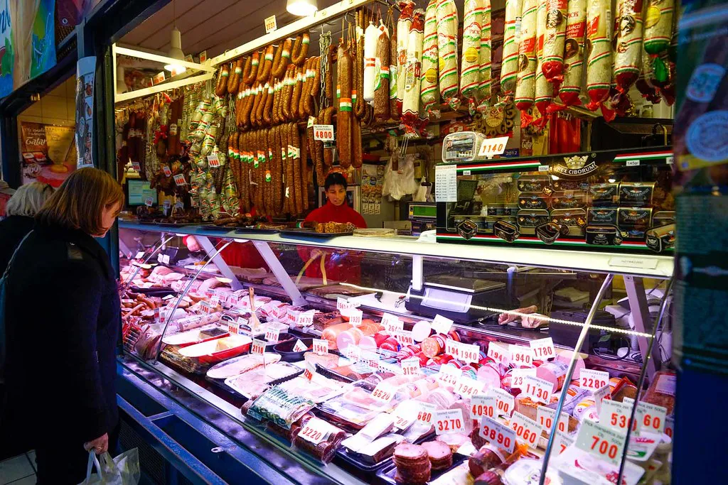 Vegetarian and Vegan Options at the Stalls in Budapest