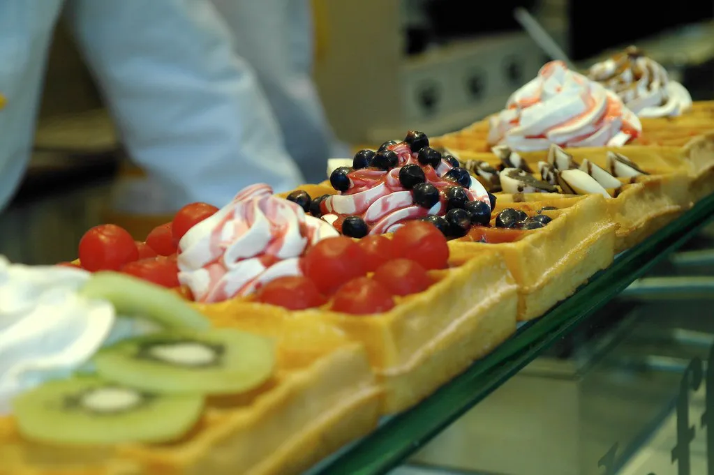 What to Eat and Drink at the Markets in Cologne