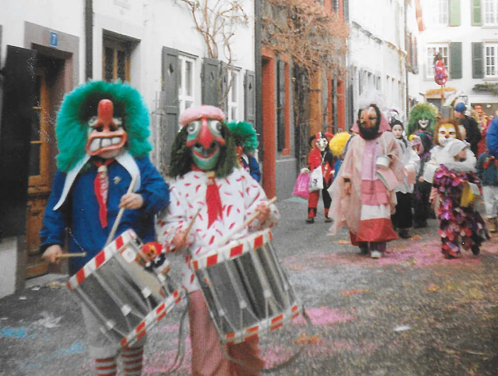 Navigating the City During Carnival Monday in Cologne