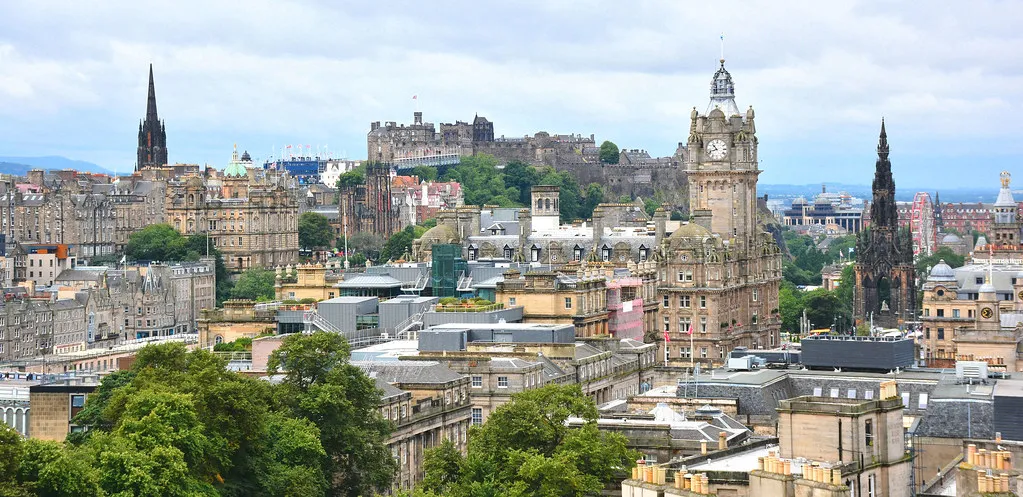 Navigating the Historic City Streets in Edinburgh