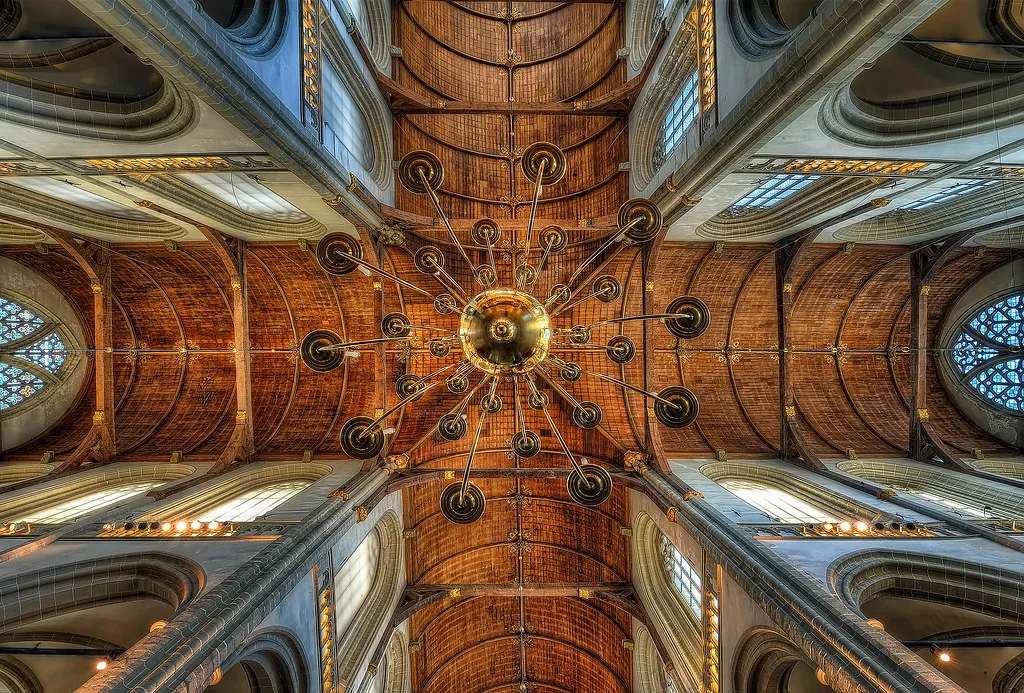 Essential Survival Tips for First-Timers in Amsterdam