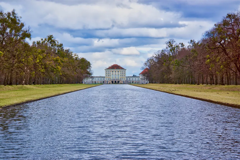 Practical Logistics: Bathrooms, Bags, and Weather in Munich