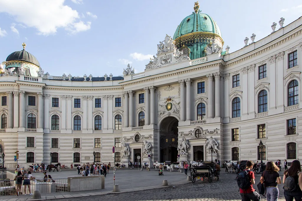 Extending Your Festive Itinerary: Nearby Markets in Vienna
