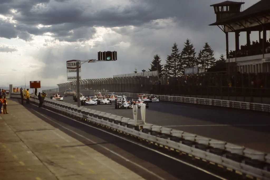 How to Manage Set Time Clashes Like a Pro in Nürburg