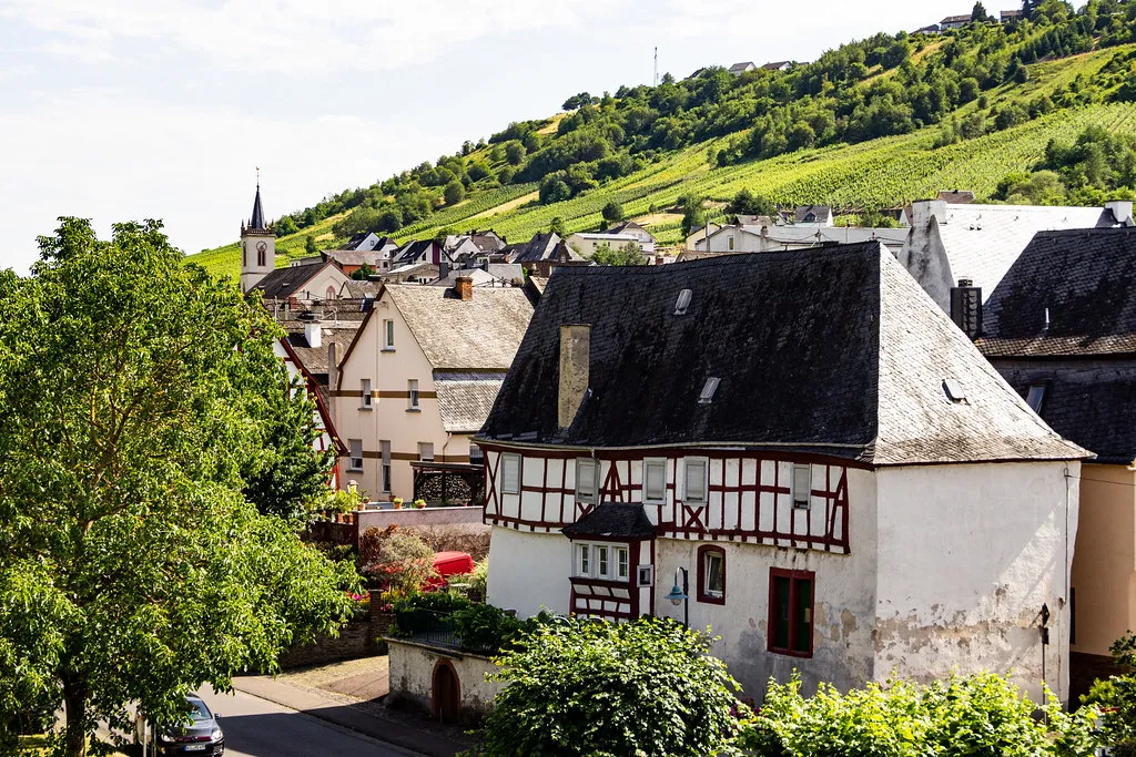 Important Costume Etiquette and Local Rules in Cologne