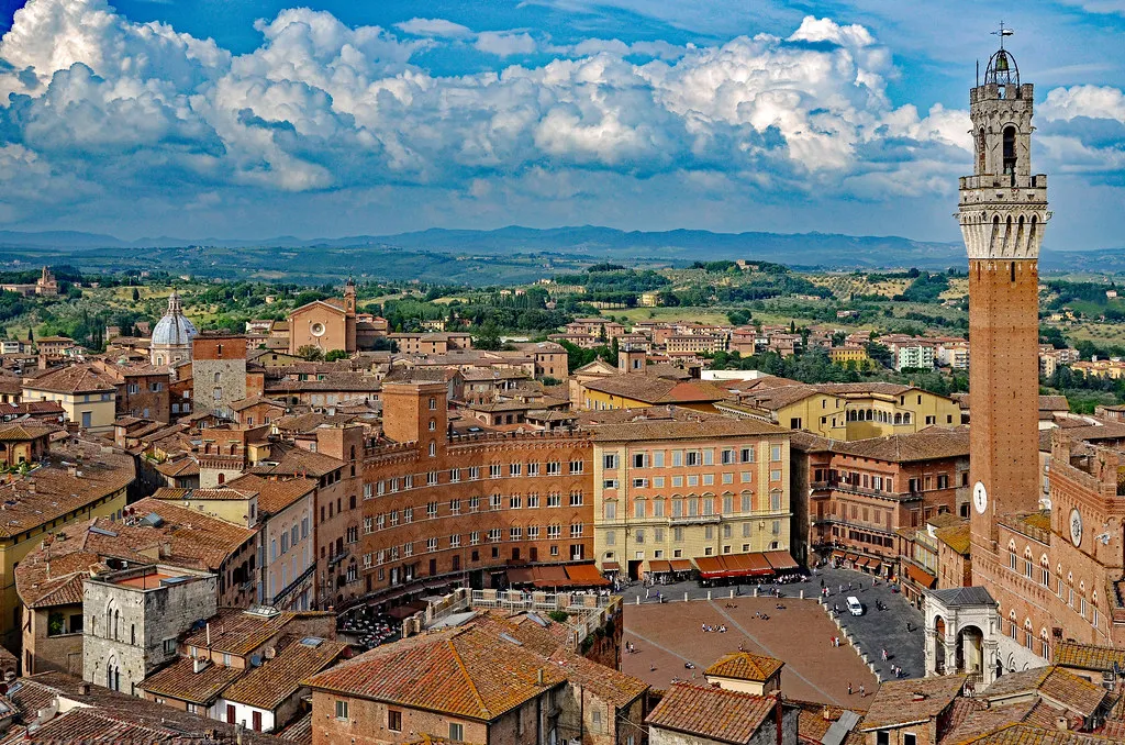 Historic Center: Staying Near Piazza del Campo in Siena